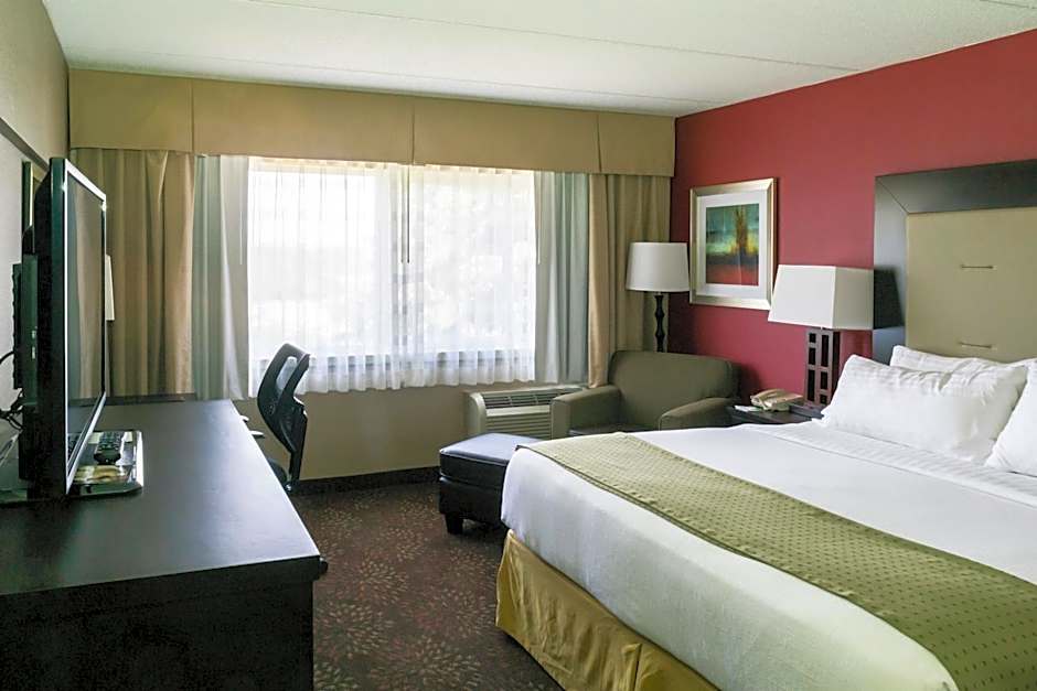 Holiday Inn Express Big Rapids By IHG