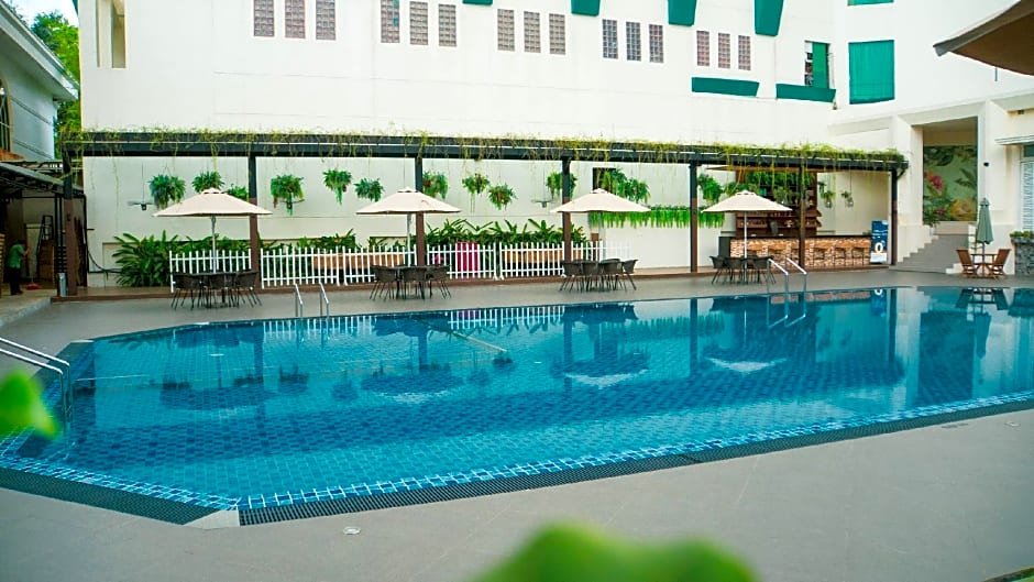 Emerald Garden Hotel