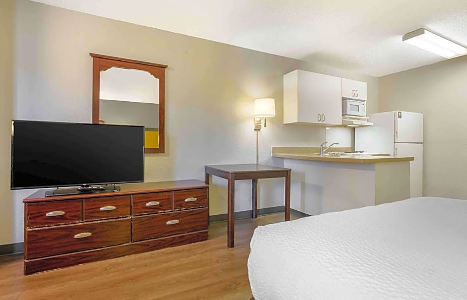 Extended Stay America Select Suites - Roanoke - Airport