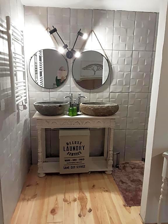 Chambre k au domaine du mont scolan