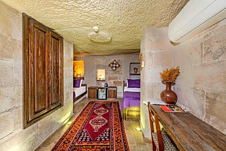 Cave Twin Room