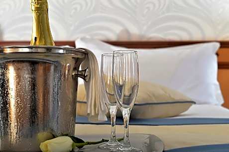 One Bedroom Suite with Seaview
