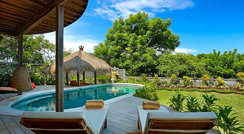 Breezy Point Villas