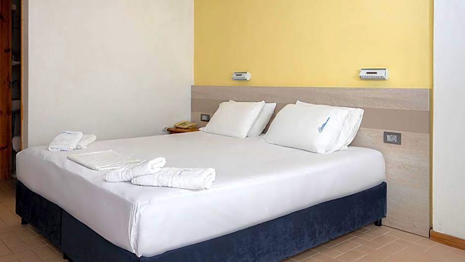 Kardamili Beach Hotel