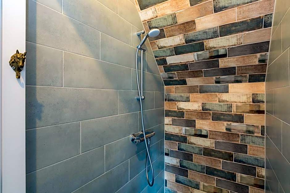 Ride by the Sea Guesthouse