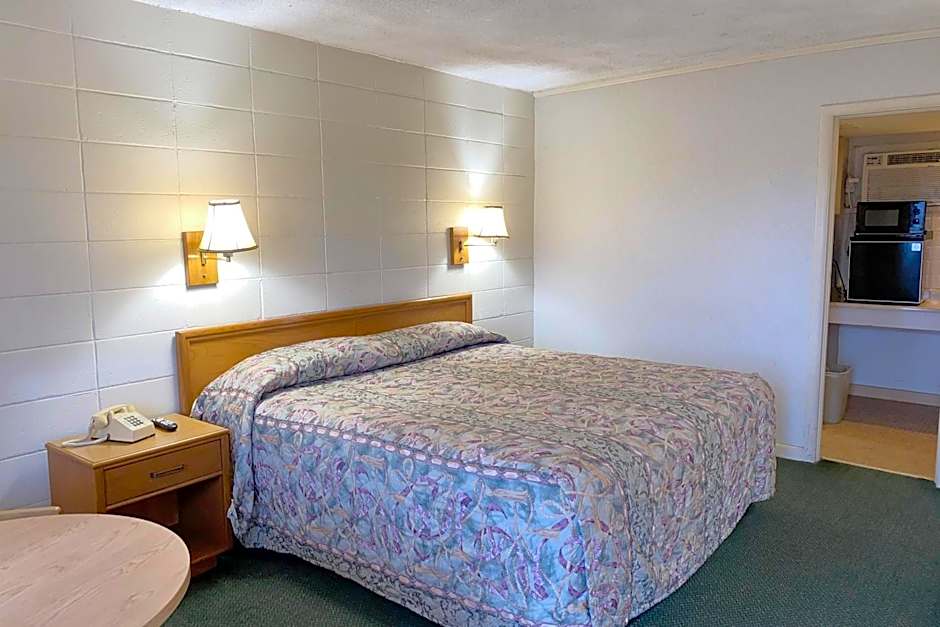 OYO Hotel Mauldin SC South Main Street