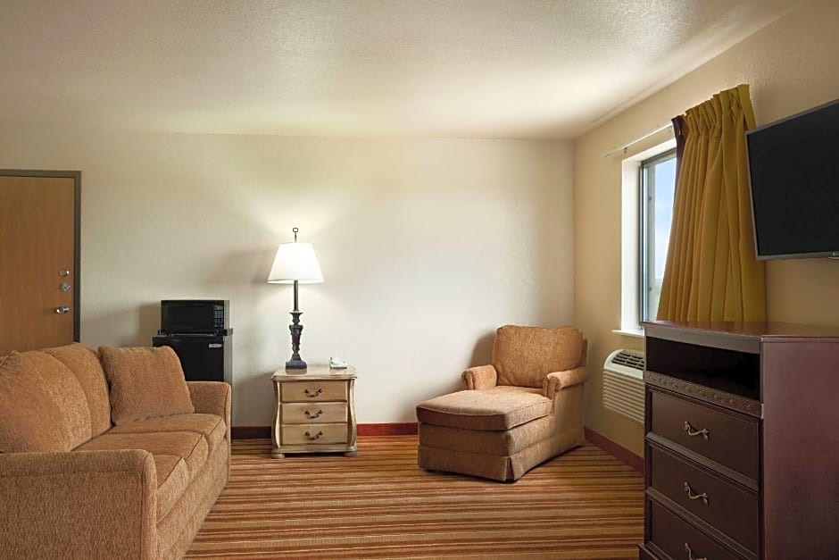 Super 8 by Wyndham Macon