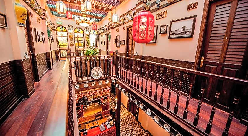 Songkhla Tae Raek Antique Hotel