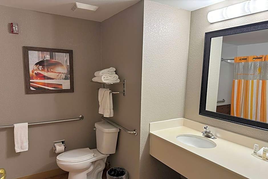 La Quinta Inn & Suites by Wyndham Bannockburn-Deerfield