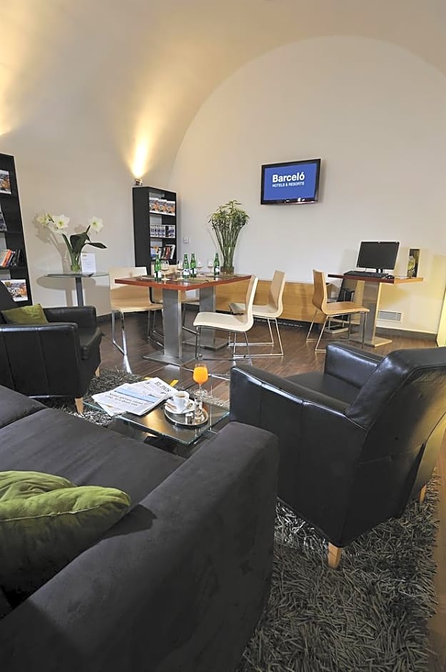 Golden Angel Suites by Adrez