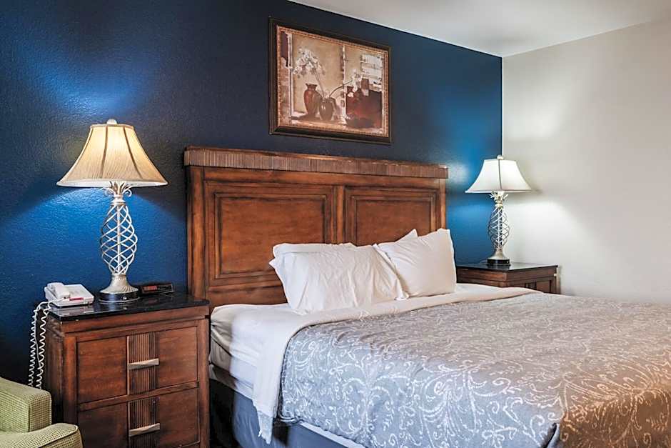 Water Front Inn