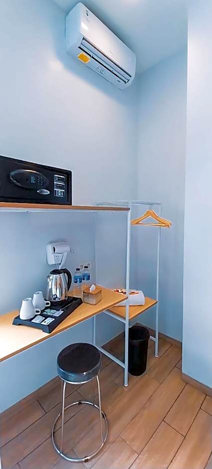 Front One Hotel Pasir Koja Bandung