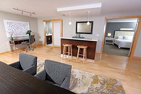 Presidential Suite, 1 King, Sofa bed