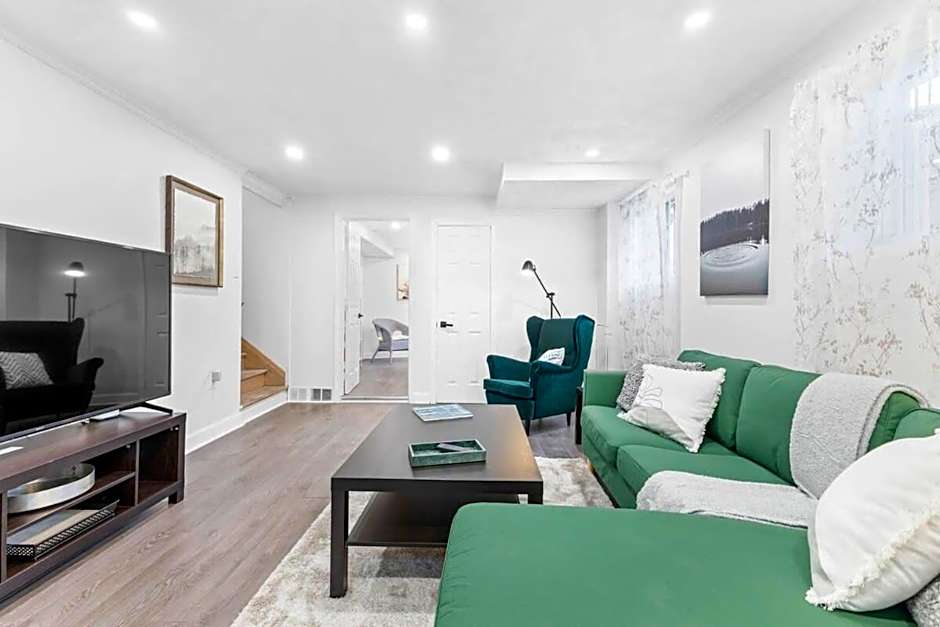 Spacious Urban Cabin in West Montreal - 4BR