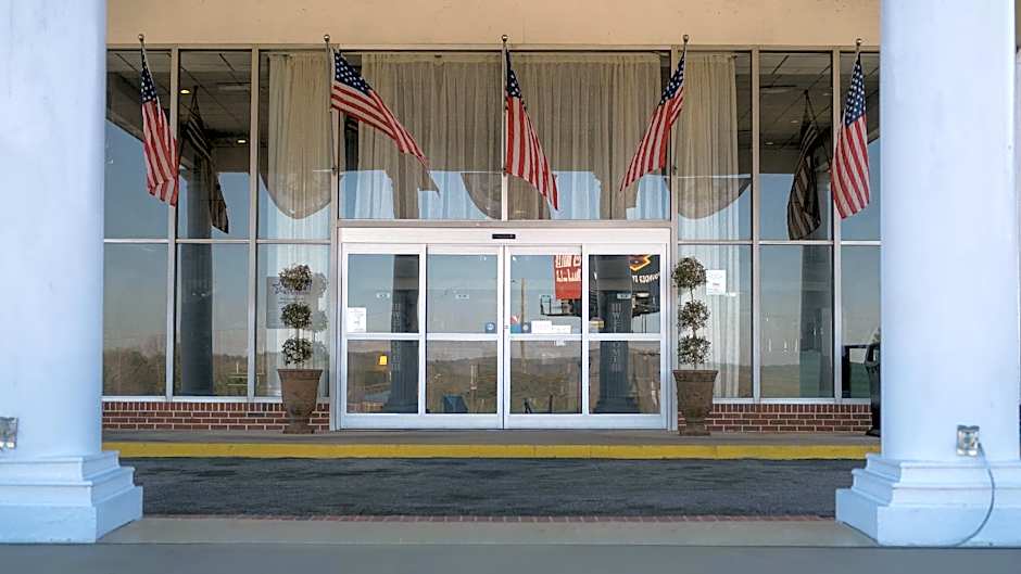 Americas Best Value Inn & Suites Phenix City