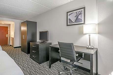 Superior Queen Room with Two Queen Beds - Accessible/Non-Smoking (No Pets Allowed)