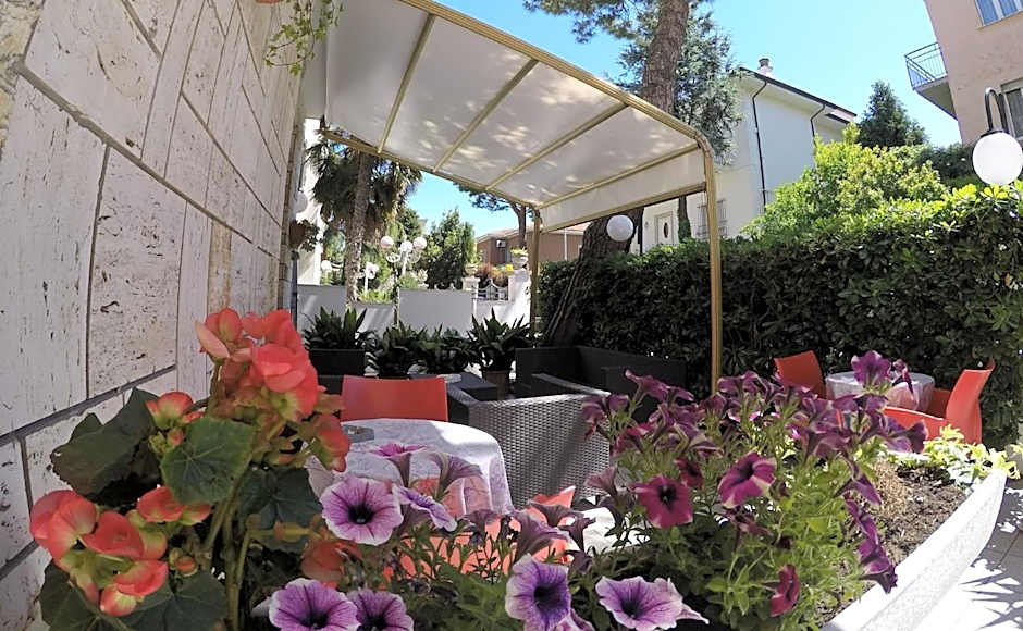 Hotel Ausonia B&B RiMiNi