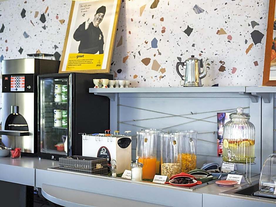 greet Hotel Castres Saix