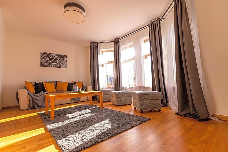 Priedes māja