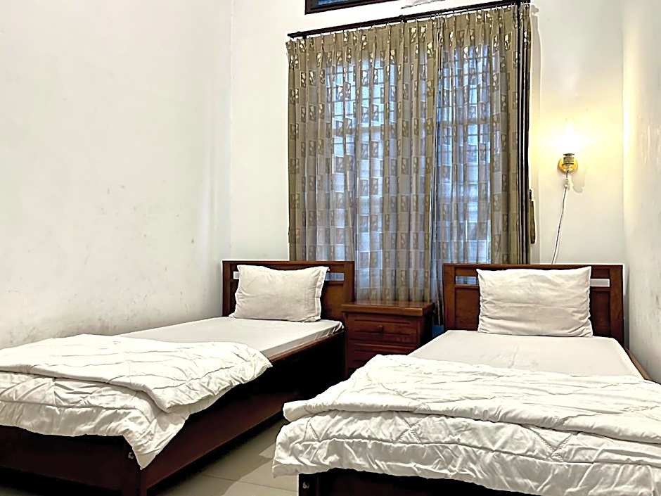 D Maktab Syariah Mitra RedDoorz Malang