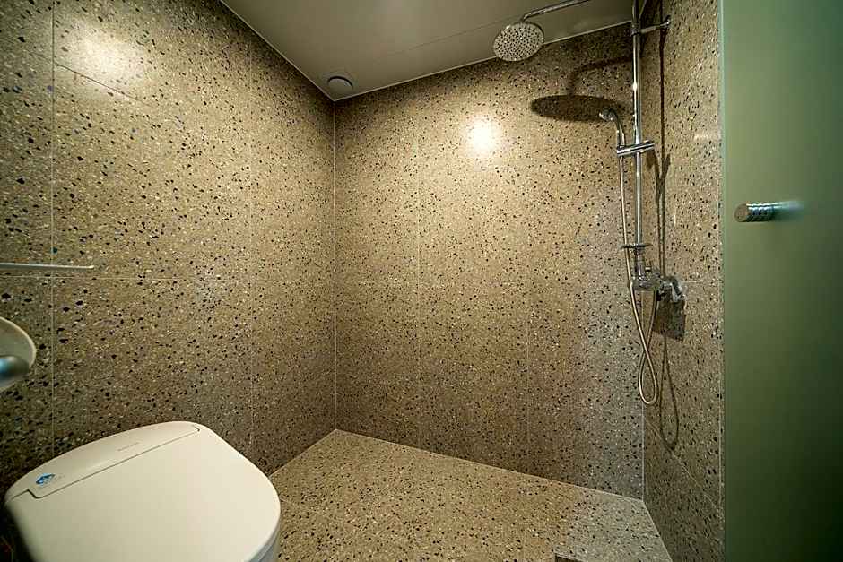 Hound Hotel Gimhae Samgye