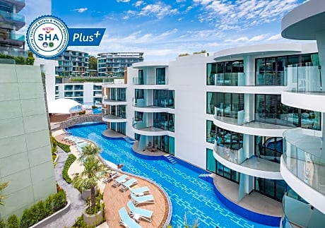 Absolute Twin Sands Resort and Spa