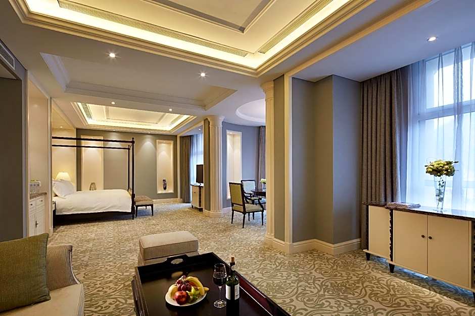 Yin Run Jin Jiang Castle Hotel