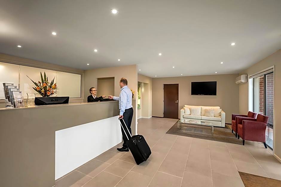 Quest Moonee Valley Hotel