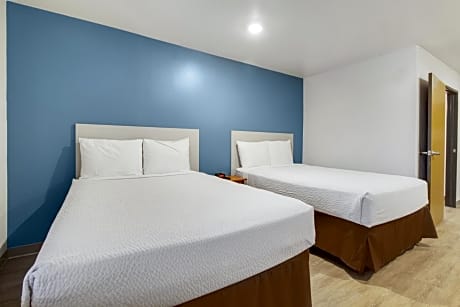 Double Room with Two Double Beds - Accessible/Non-Smoking