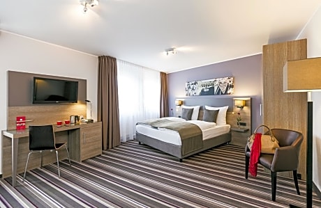 SUPERIOR ROOM CAPACITY 3
