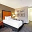 La Quinta Inn & Suites by Wyndham Harrisburg Airport Hershey