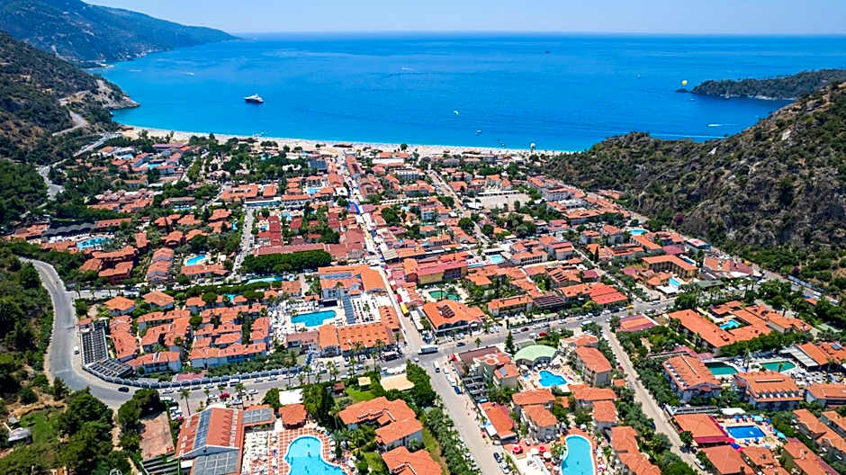 Belcehan Deluxe Hotel