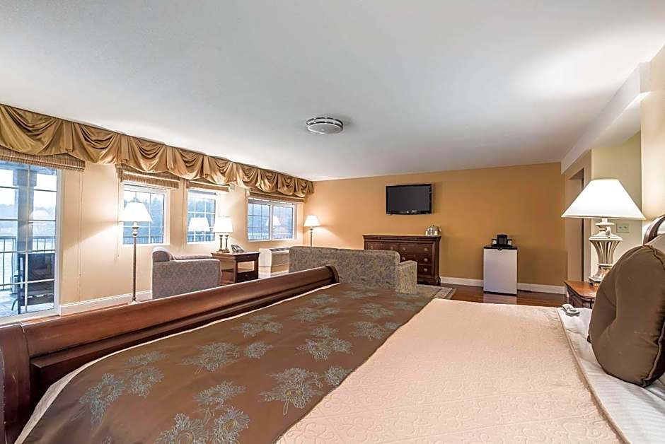 Riverside Hotel, Ascend Hotel Collection