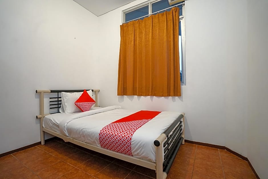 OYO 1844 Bravo Residence