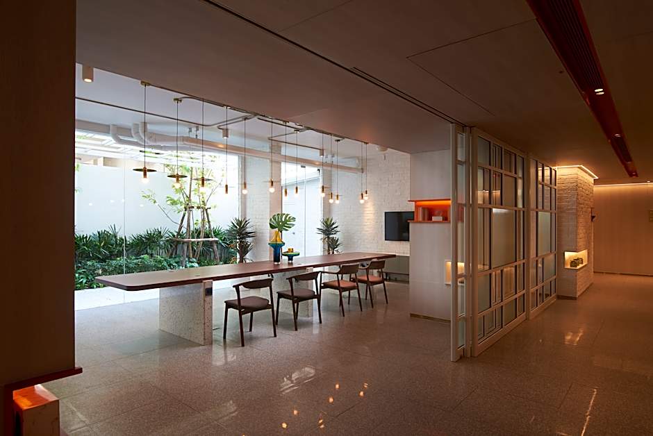 Shama Yen-Akat Bangkok