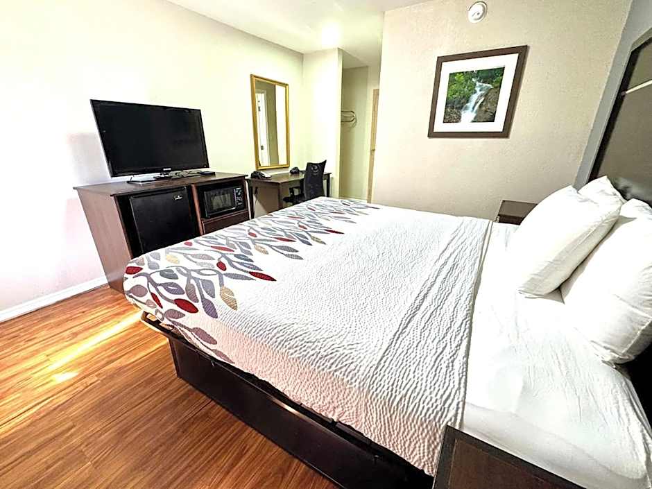 Americas Best Value Inn Tulsa at I-44