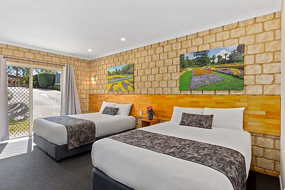 Great Divide Motor Inn