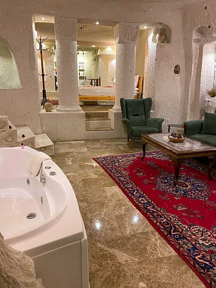 Abu Hayat Cave Suites