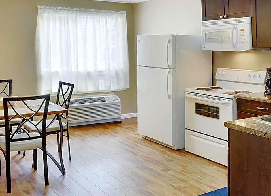 Travelodge by Wyndham Sudbury