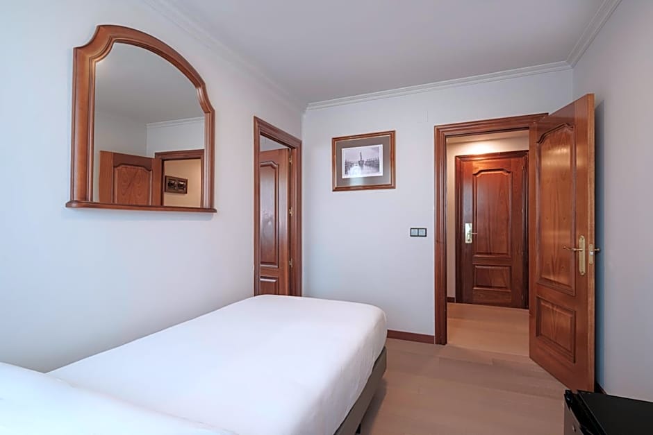 Hotel Almirante
