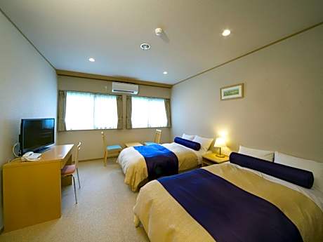 Twin Room with Private Bathroom