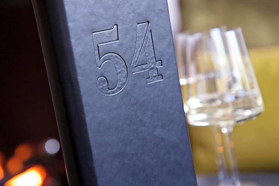 54 Queen's Gate Hotel