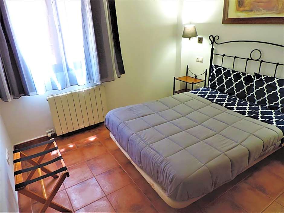 APARTAMENTOS CASERIA DE COMARES