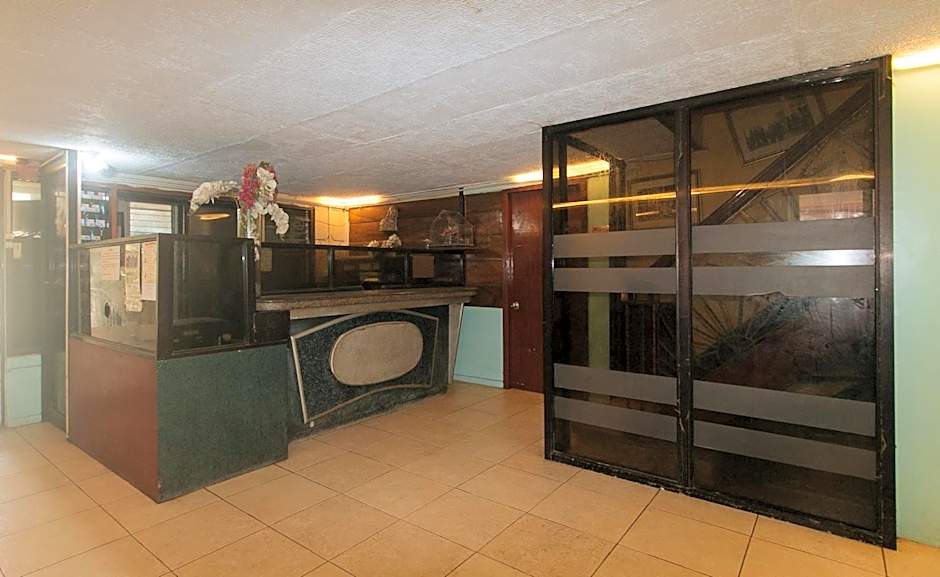 RedDoorz at Maanyag Pension House Mandaue