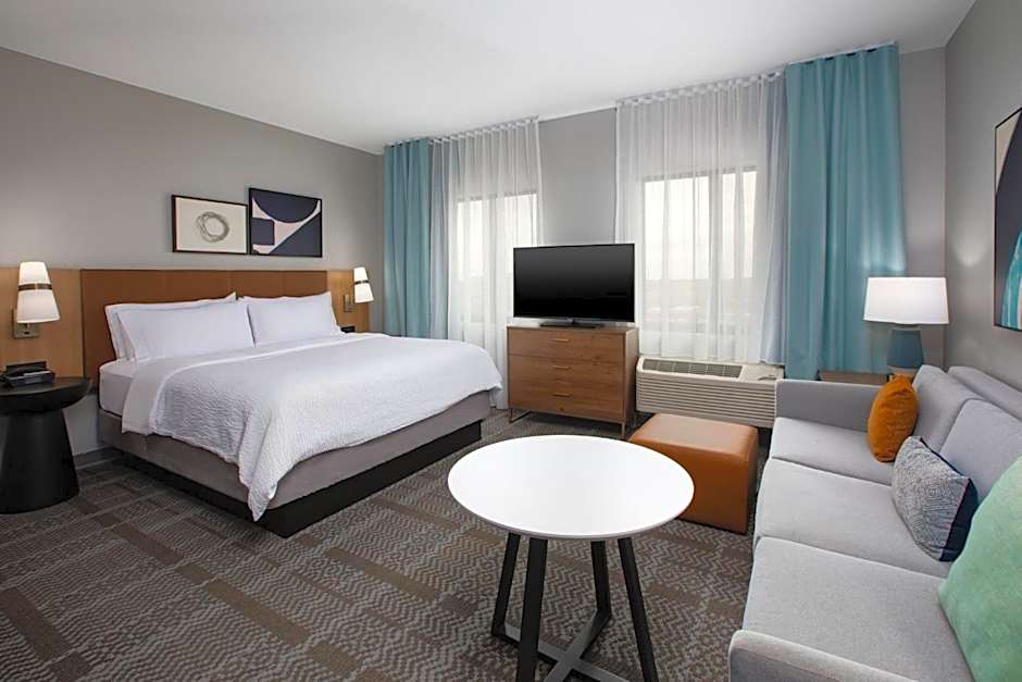 Staybridge Suites Ames By IHG