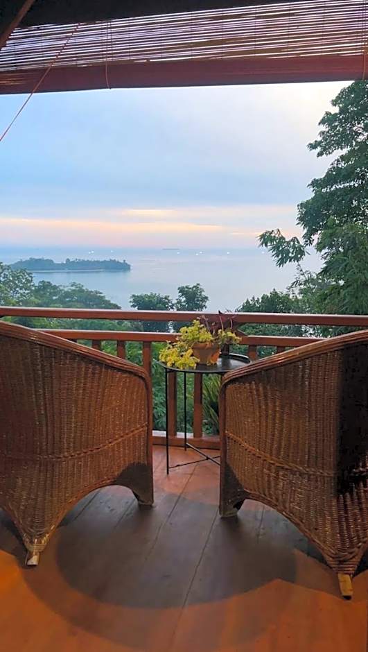 Air Manis Hillside Villa Cafe & Resto