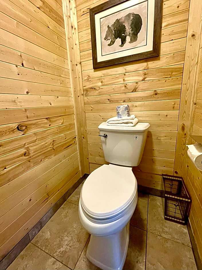 The Idaho Lodge & RV Park
