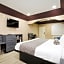 Sapphire Inn & Suites