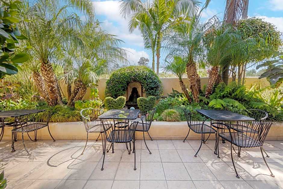 Best Western Plus South Coast Inn