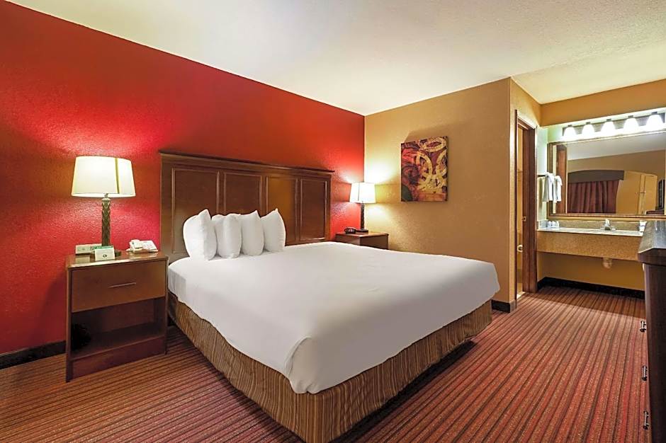 Quality Inn & Suites West Helena